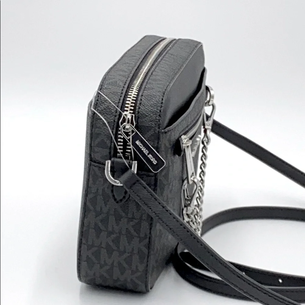 MICHAEL KORS LARGE EW ZP CHAIN XBODY BLACK SIGNATR